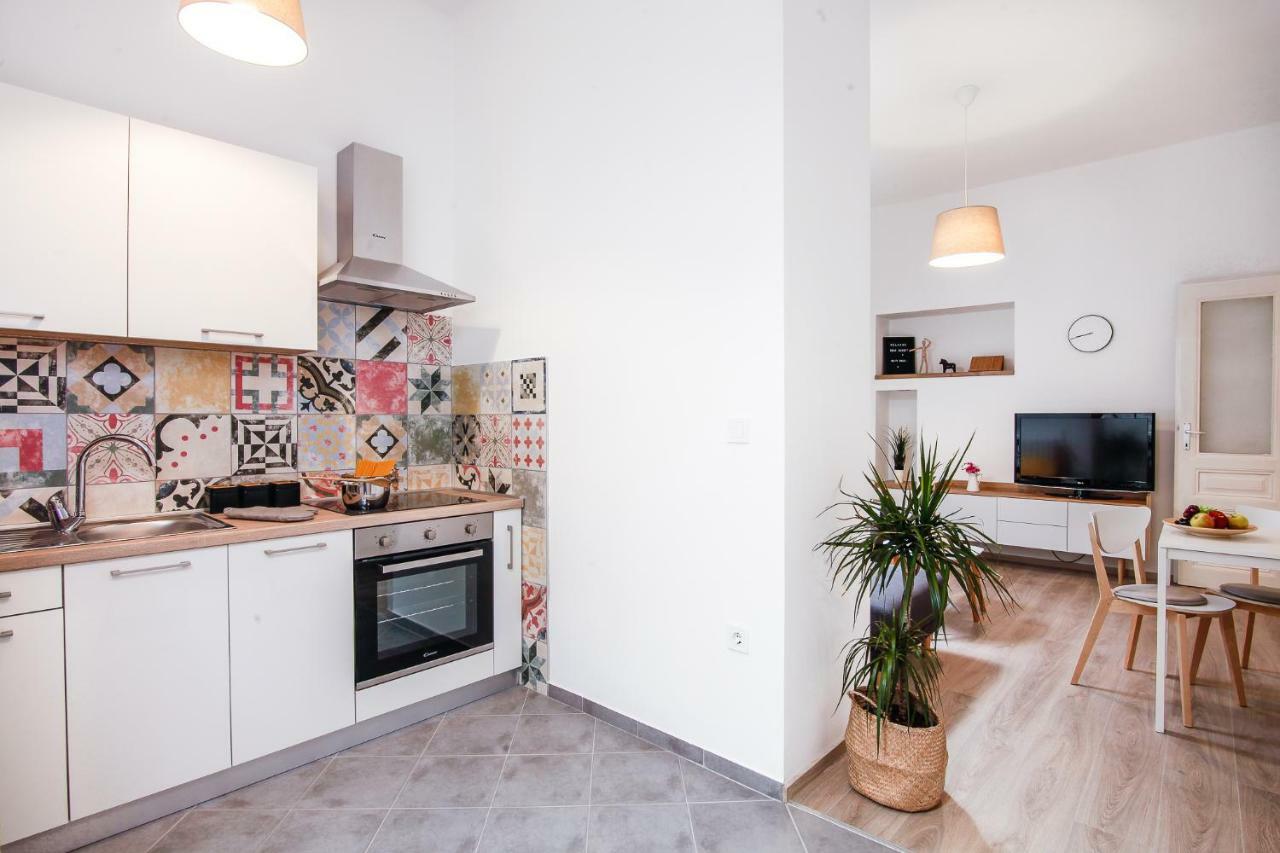 Apartment Kensi*** PUY Exterior foto